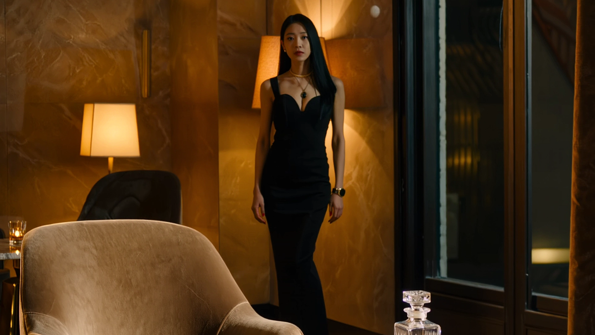 조용한 대화를 떠올리게 하는 프라이빗 룸 내부